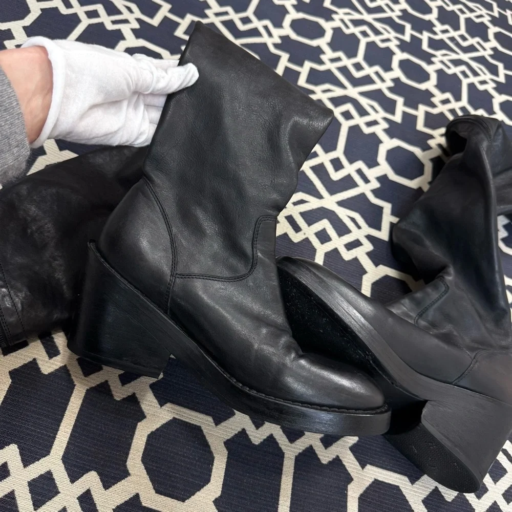 Ann Demeulemeester Spiral Zip Over The Knee Black Leather Runway Boots Sz 7.5